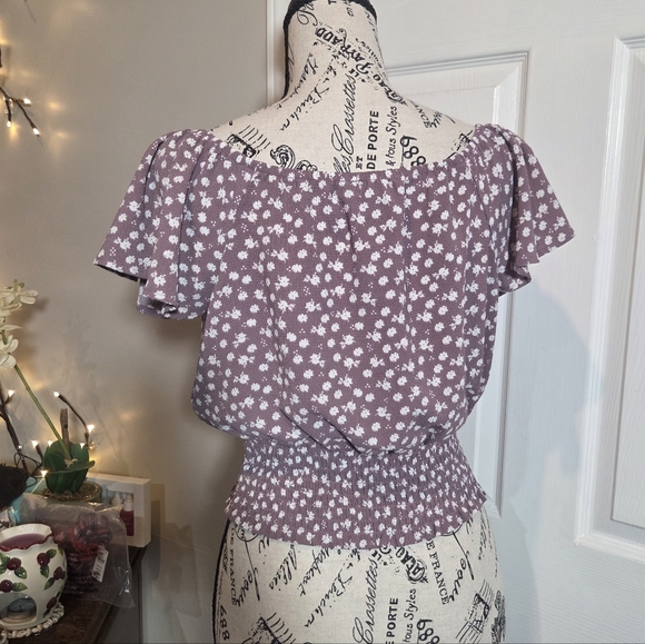 Monteau Mauve Floral Blouse - Picture 2 of 6